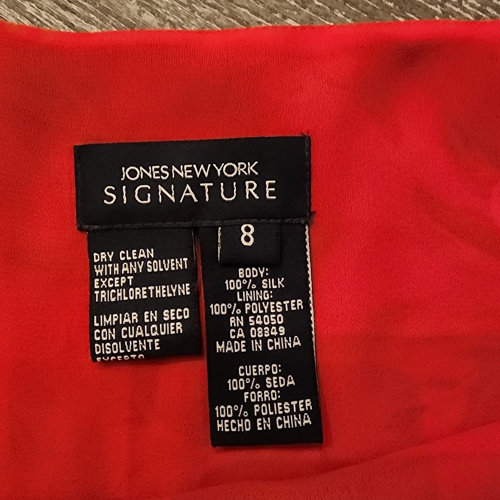 Jones NY Silk Mini Skirt 8 Red Floral Hibiscus Y2K Tropical Cruise Beachy Resort - Picture 5 of 12
